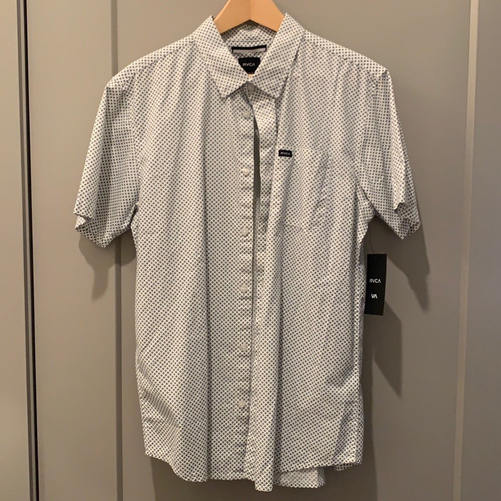 RVCA Done Up SS in Large.